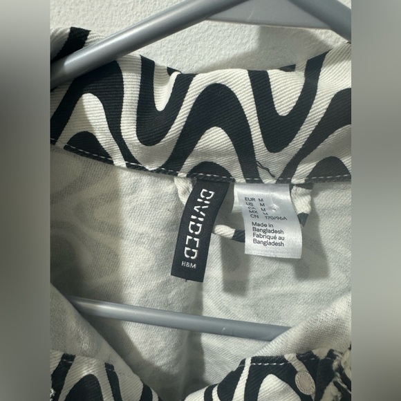 Divided by H&M black nd white denim crop top size M - Picture 4 of 7